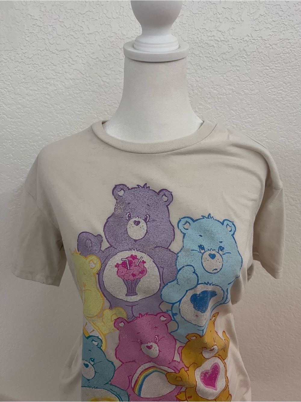 Care Bears Character Group Graphic T-Shirt Size Medium Cream White Retro  Tee - Picture 3 of 5